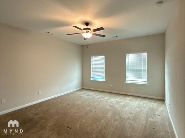 Building Photo - 995 Minden Terrace