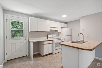 Building Photo - 14 Rose Terrace Cir