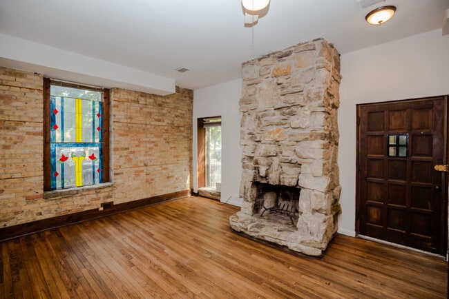 Foto del edificio - 1257 W Belden Ave