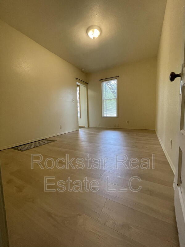 Foto del edificio - 1420 E 16th Ave