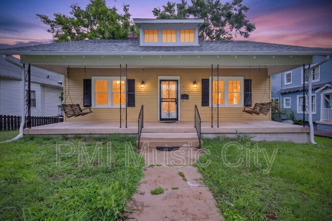 Building Photo - 1609 Shelby Ave
