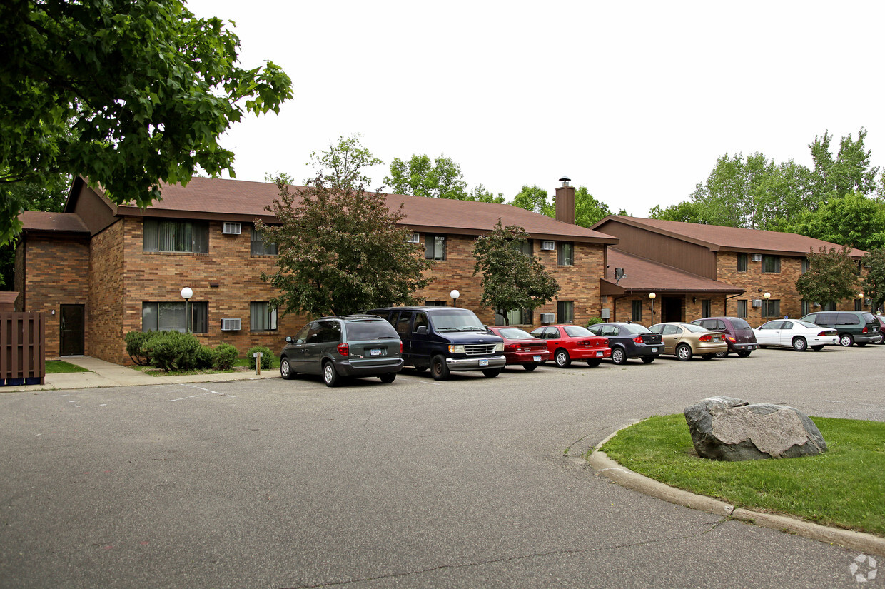 Primary Photo - Rockford Manor Apartments