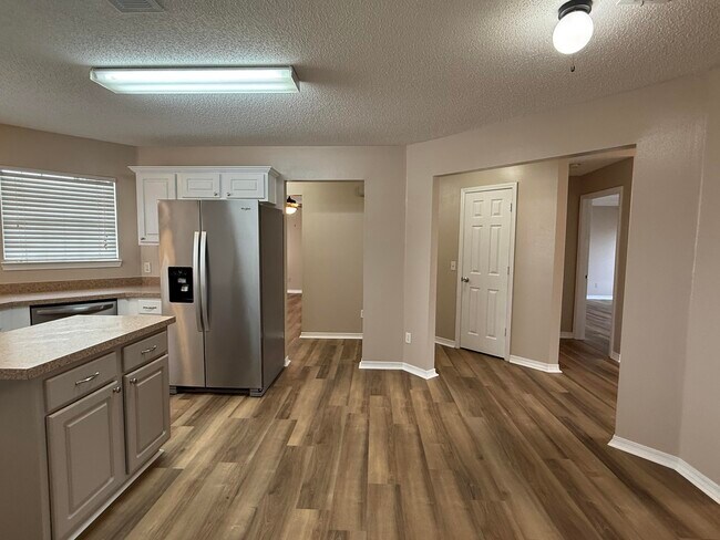 Foto del edificio - 280 Limestone Cir