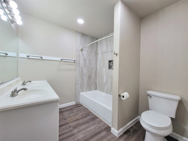 Foto del edificio - 6715 Gwyneth St