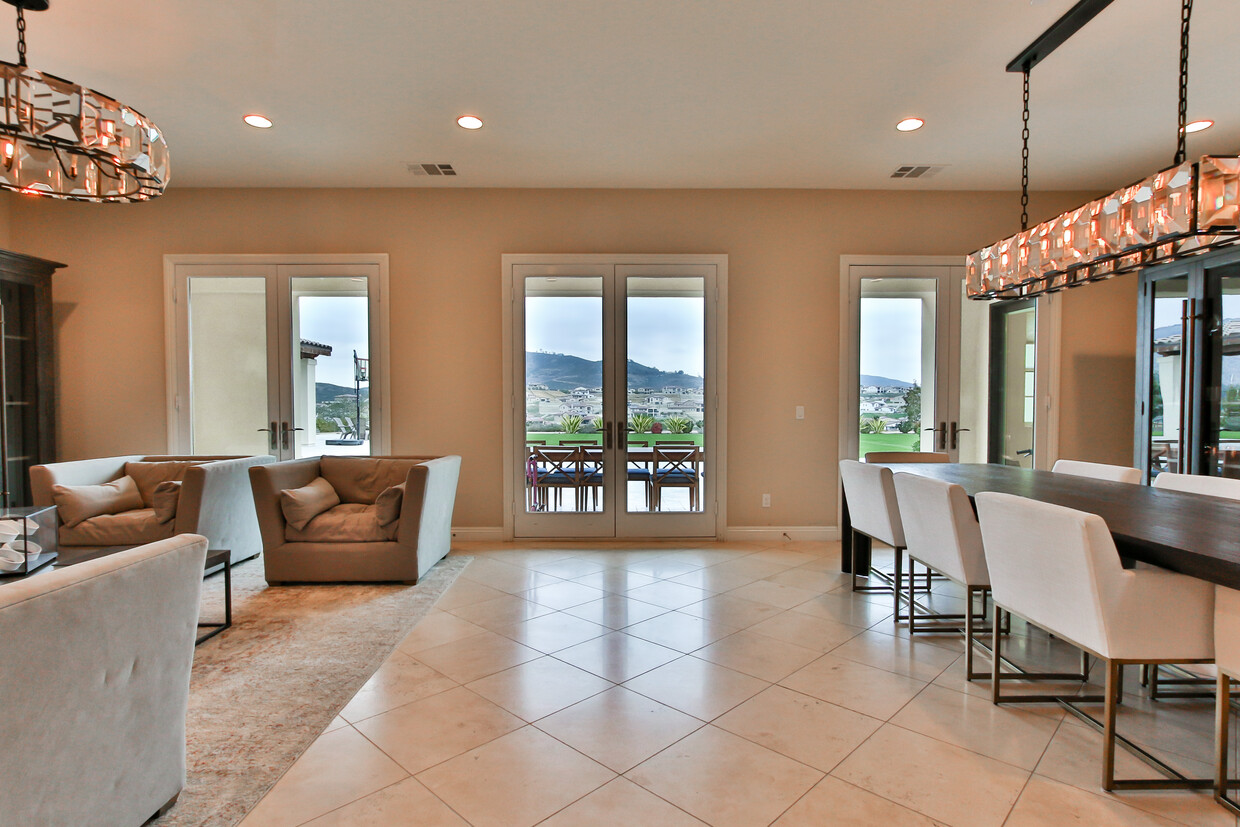 Foto principal - 16779 Crescent Creek Dr