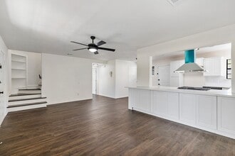 Building Photo - 504 Percival St