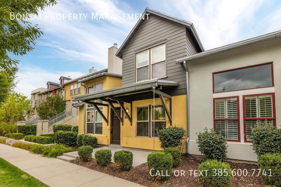 Primary Photo - 11186 S Windward Ln