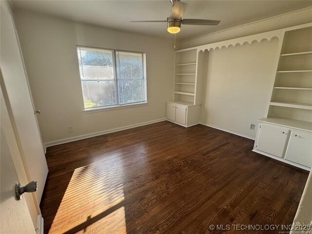 Foto del edificio - 2743 E 3rd St