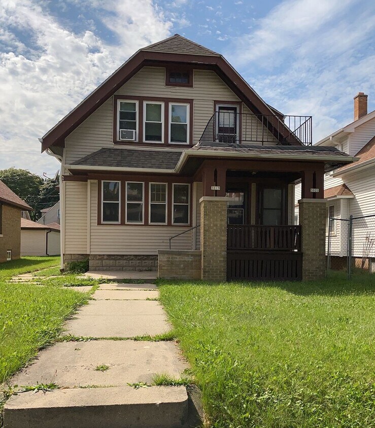 3019 N 52nd St Unit 3019, Milwaukee, WI 53210 Room for Rent in