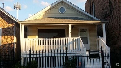 Building Photo - 2129 W Gladys Ave