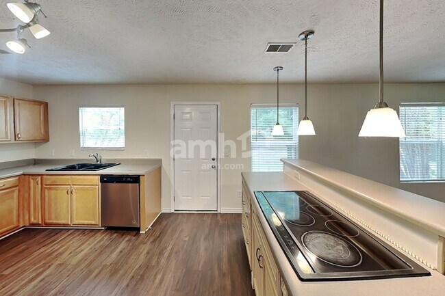 Foto del edificio - 2651 Sutherland Dr