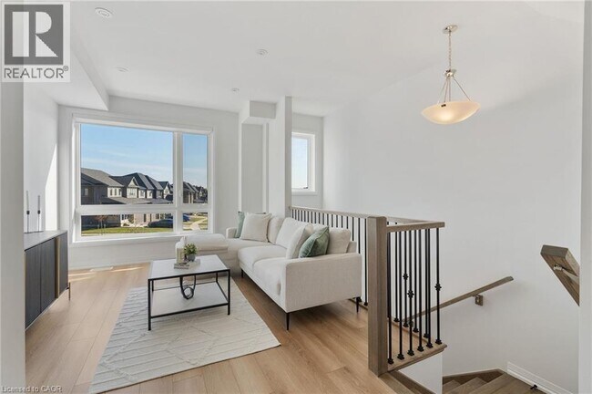 Photo du bâtiment - 55 TOM BROWN Dr