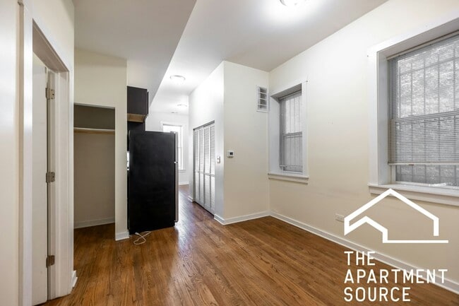 Photo - 2146 W Chicago Ave Apartment