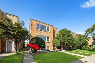 Building Photo - 7062 W Diversey Ave