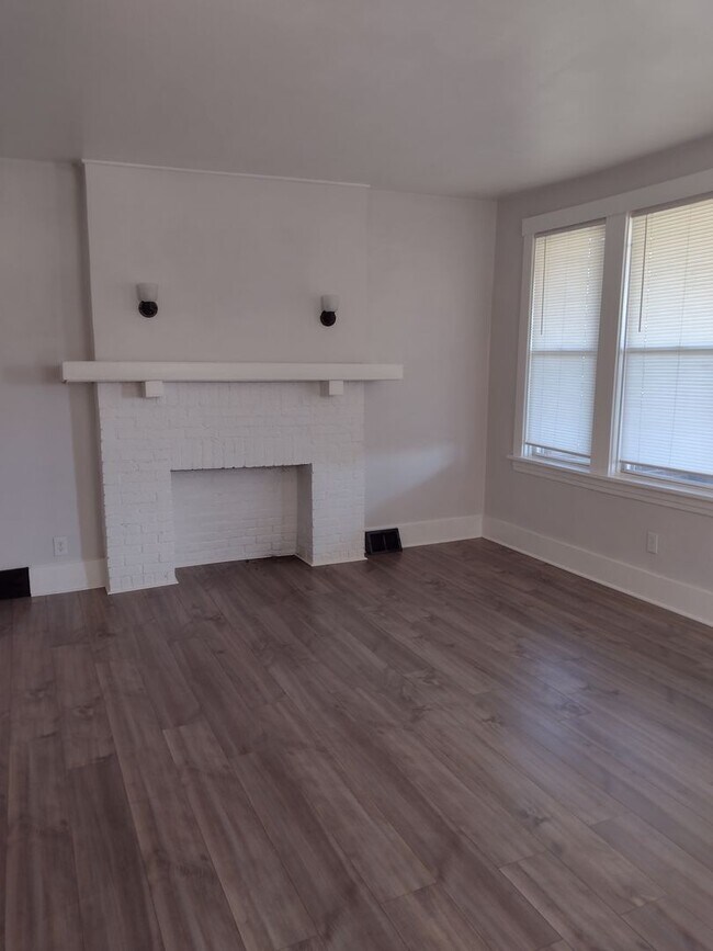 Building Photo - Beautiful Home for Rent