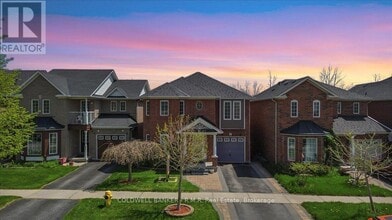 Building Photo - 45 Angier Crescent