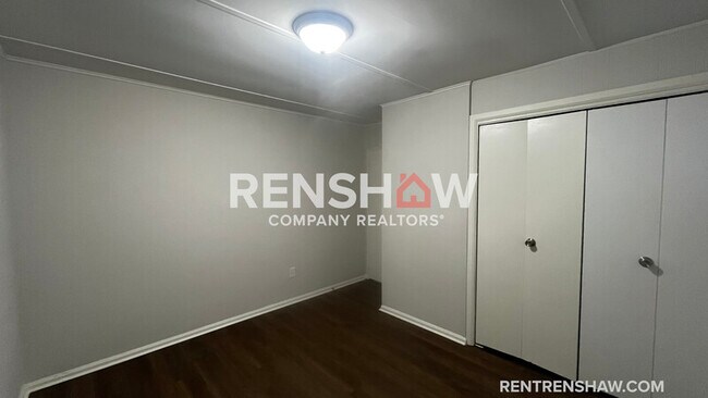 Foto del edificio - 451 Mineral Rd