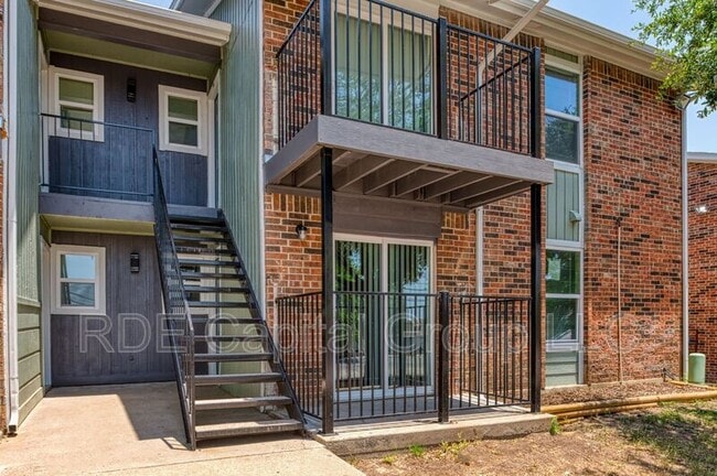 Foto del edificio - 8009 W Elizabeth Ln