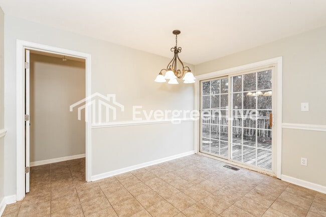 Foto del edificio - 501 Pheasant Ridge Dr