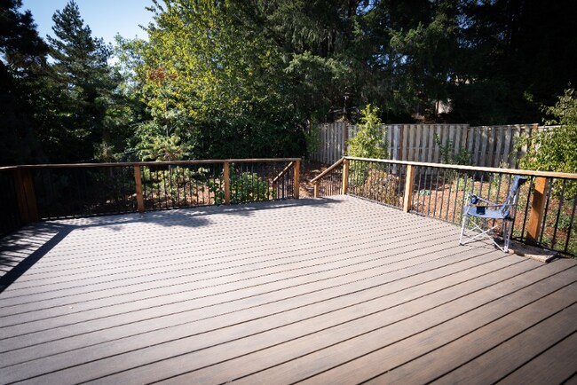 Foto del edificio - 2650 NW Princess St