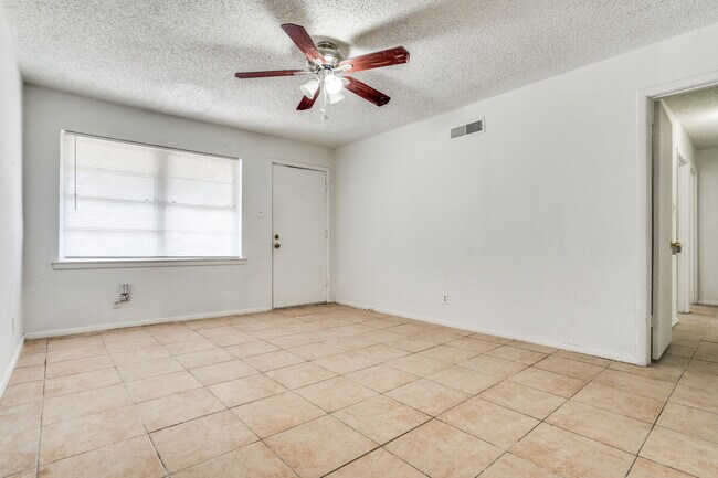 Building Photo - 13819 Stardust Ln