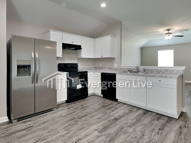 Building Photo - 150 Cottage Ln