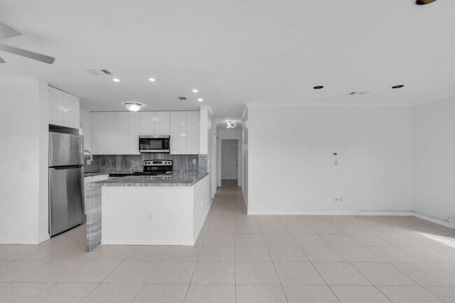 Foto del edificio - 6863 SW 21st St