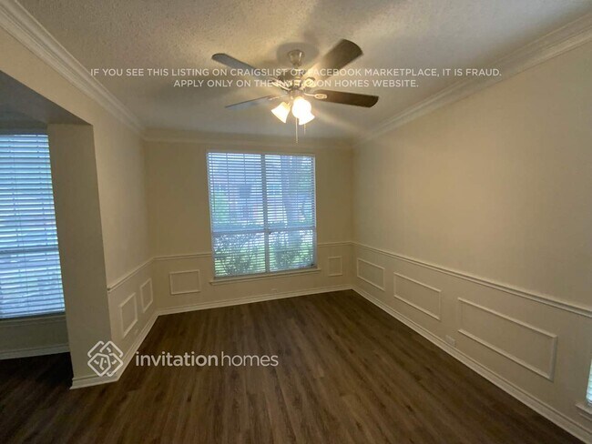 Foto del edificio - 6120 Pinwood Cir