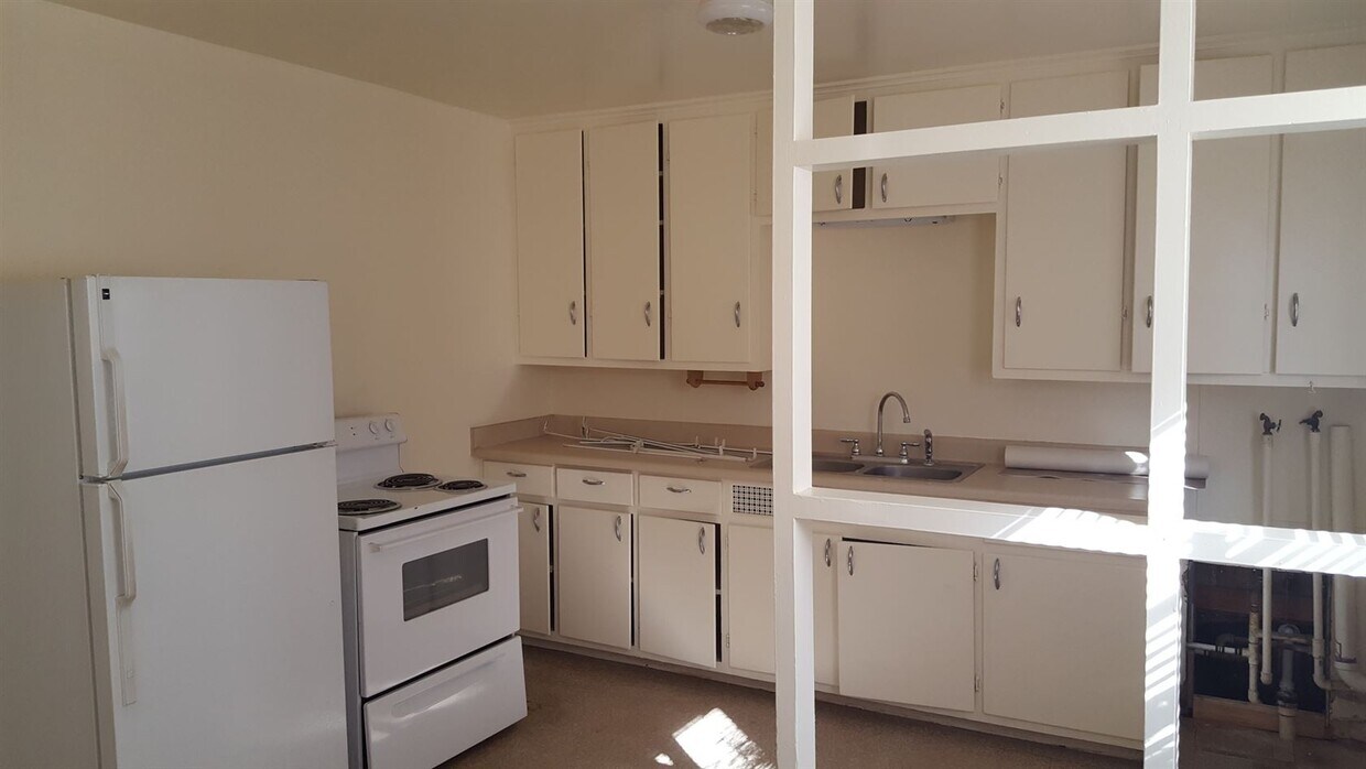 Building Photo - 2 br, 1 bath House - 1610 West Walnut