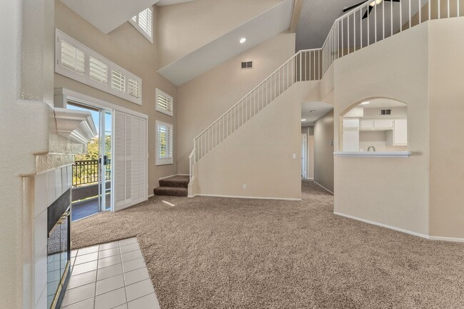 Building Photo - 1010 S Farralon Ln