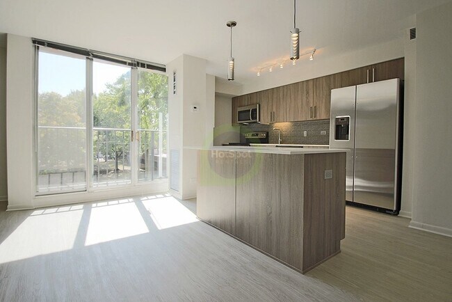 Photo - 898 S Ashland Ave Apartment