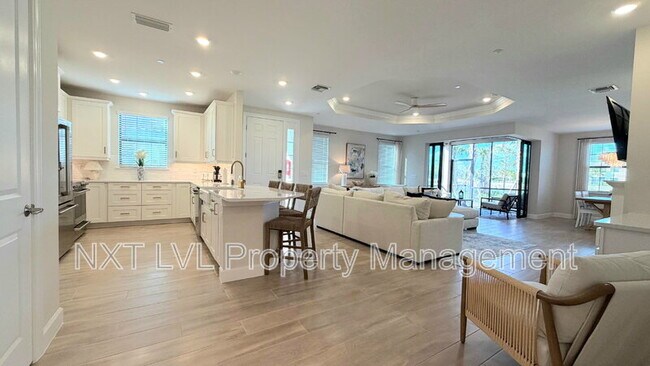 Foto del edificio - 15319 Lucerna St