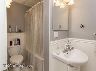 Foto del edificio - 3351 Library Ln