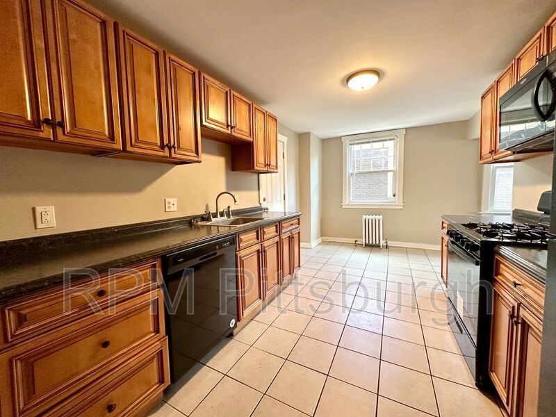 5733 Phillips Ave Unit 1, Pittsburgh, PA 15217 Condo for Rent in