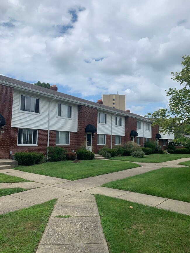 Building Photo - 1053 Wilmington Ave