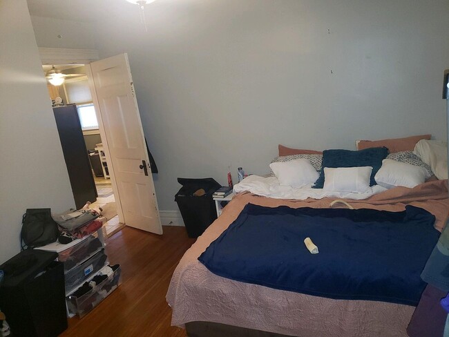 Bedroom 2 - 1210 Park Ave