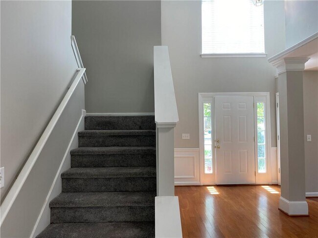 Foto del edificio - 1090 Laurel Cove Dr