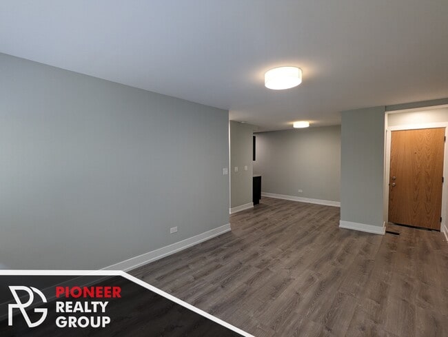 Foto del edificio - 503 W Barry Ave