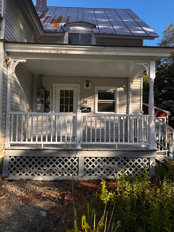 Building Photo - 35 Forest St