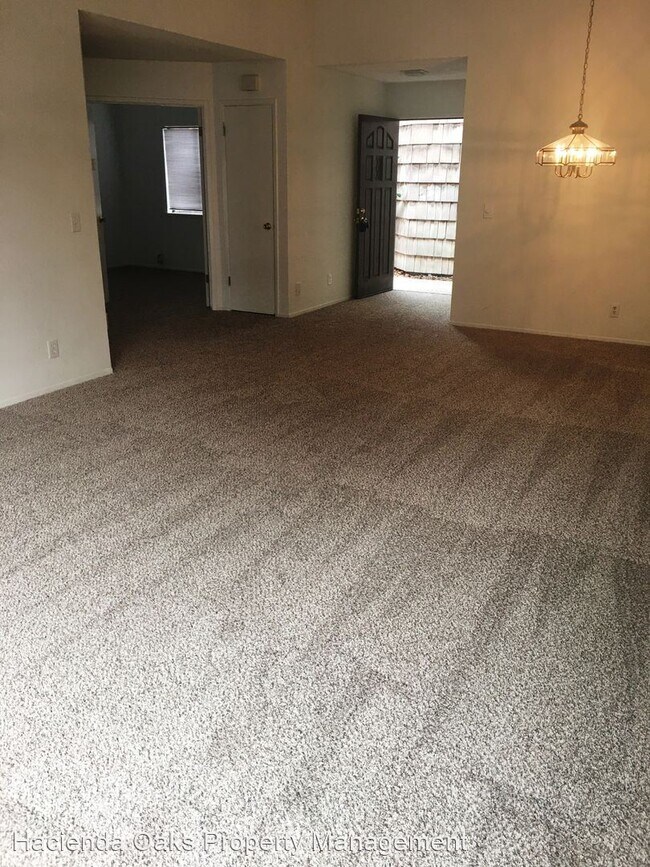 Building Photo - 2 br, 2 bath House - 1482 Oakridge Park Road