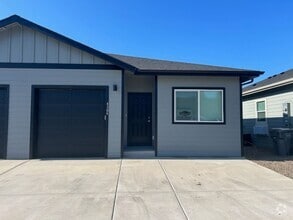 Building Photo - 4504 Live Oak St
