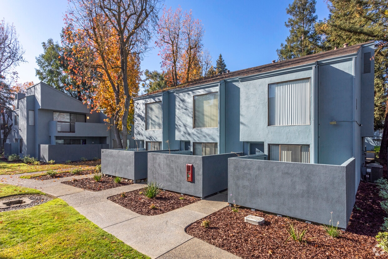 Park Brighton 1229 Brighton Ave Modesto, CA Apartments for Rent in