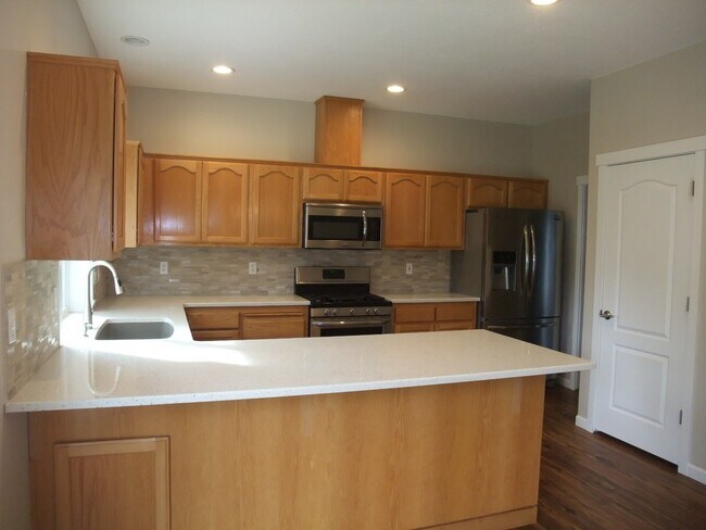 Foto del edificio - Newer 3 Bedroom Home in SW Albany Ready To Move Into