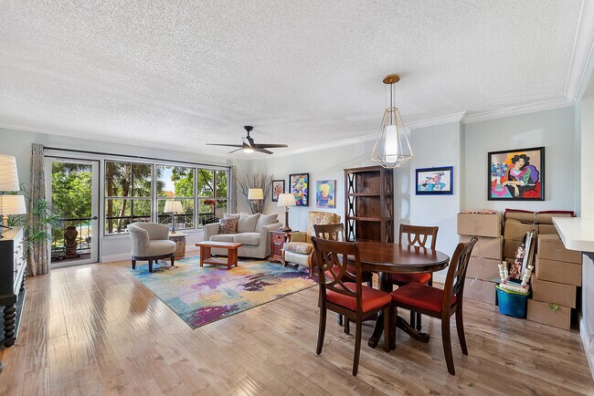 Foto del edificio - 10777 W Sample Rd