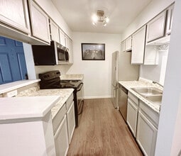 Building Photo - 4652 White Rock Cir