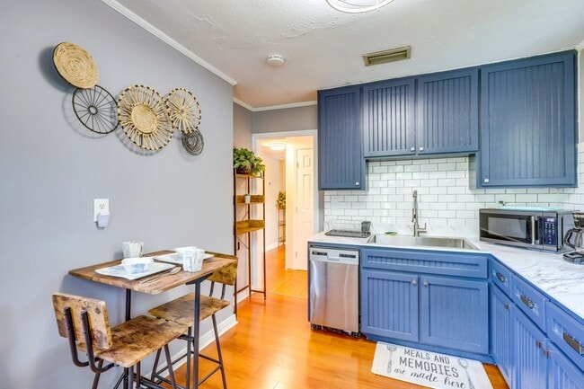 Building Photo - 1644 Naldo Ave