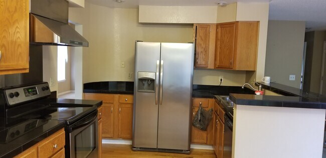 Foto del edificio - 1042 Northampton Ct