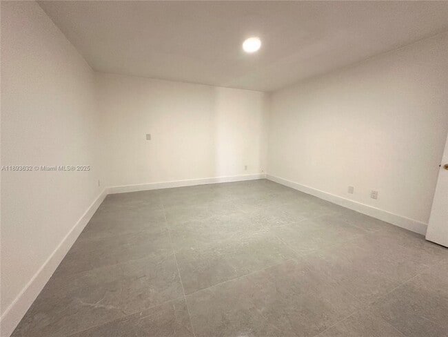 Building Photo - 3952 SW 136th Ave