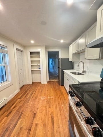 Building Photo - 19 Rockview St