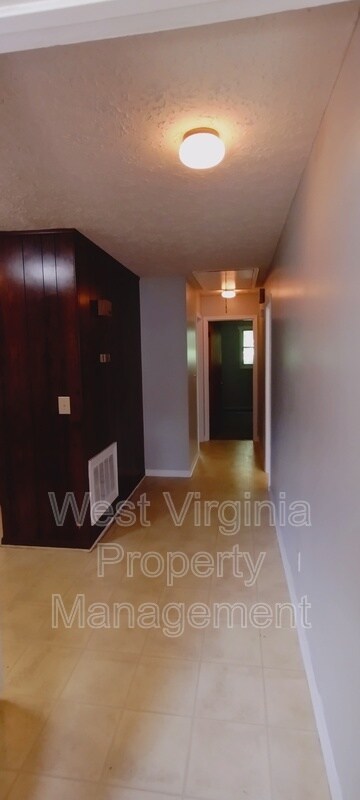 Foto del edificio - 184 Wyndale Dr